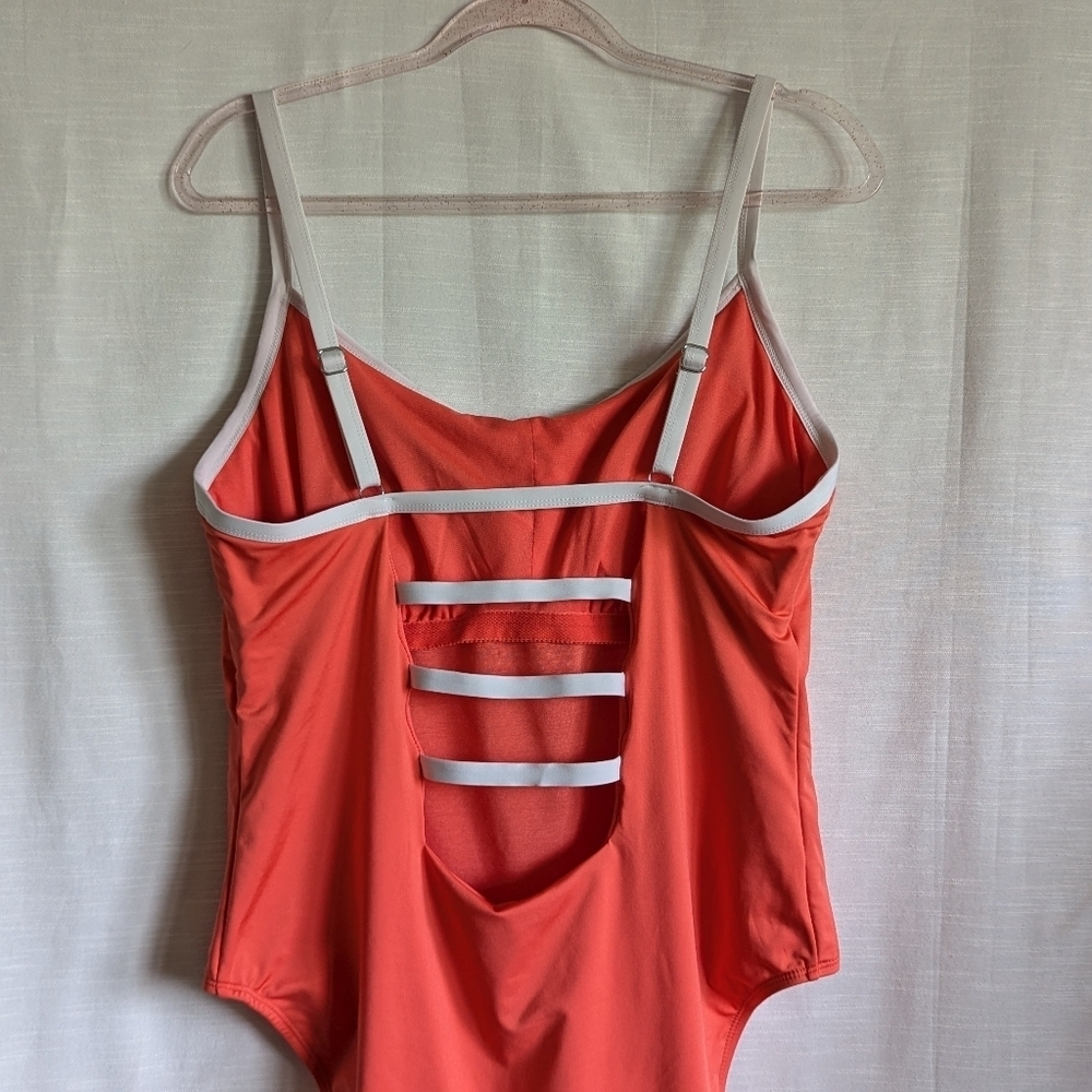Hurley Coral Ladder Back‎ One Piece - Picture 4 of 9